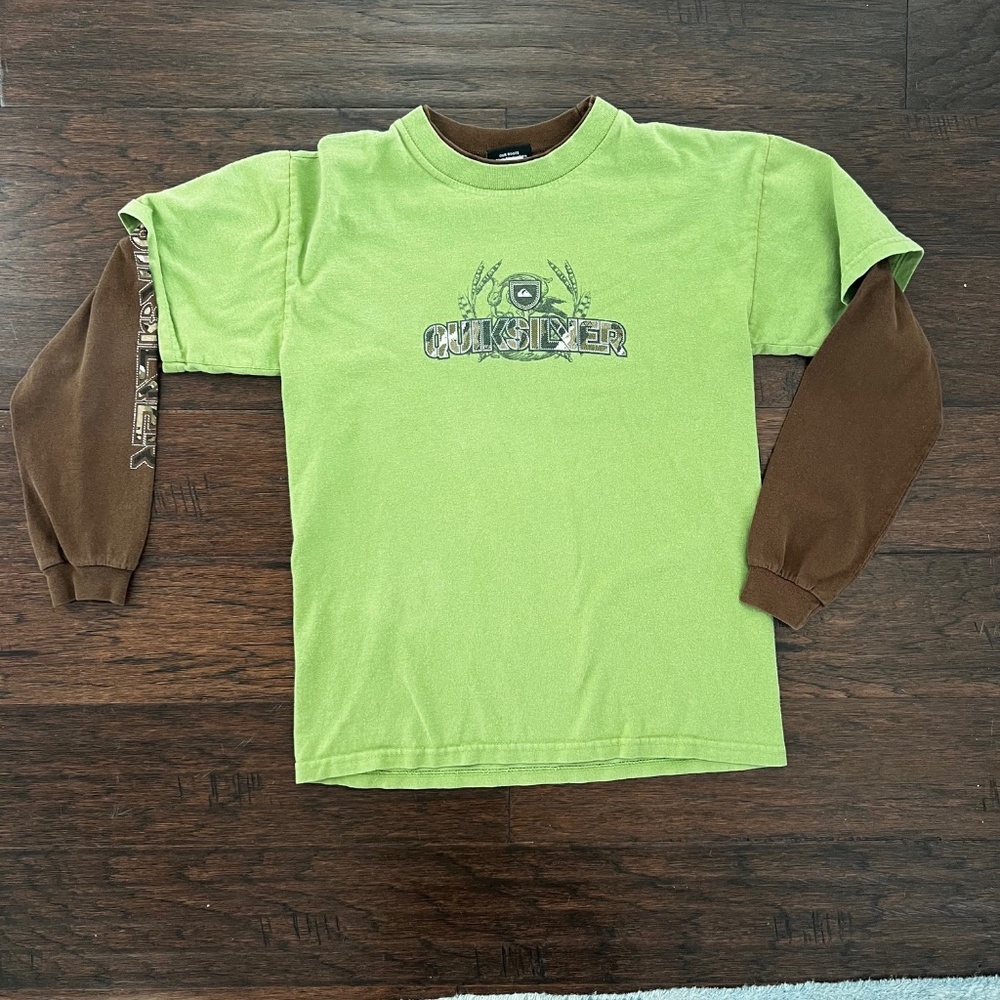 Quicksilver Shirt Graphic Skater Style L/S T-Shirt Size Medium